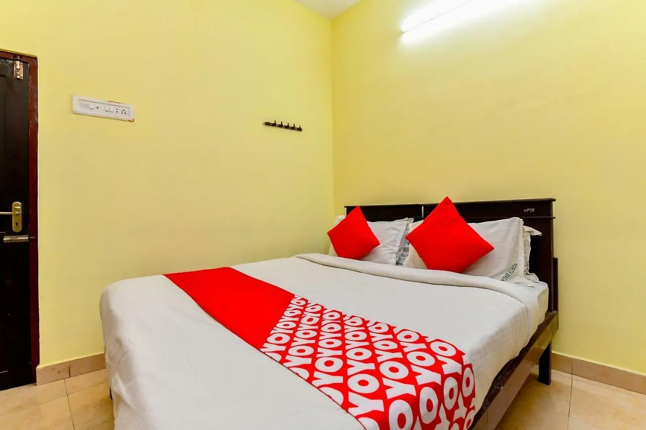 Hotel Oyo 7771 Ern Station Kochi